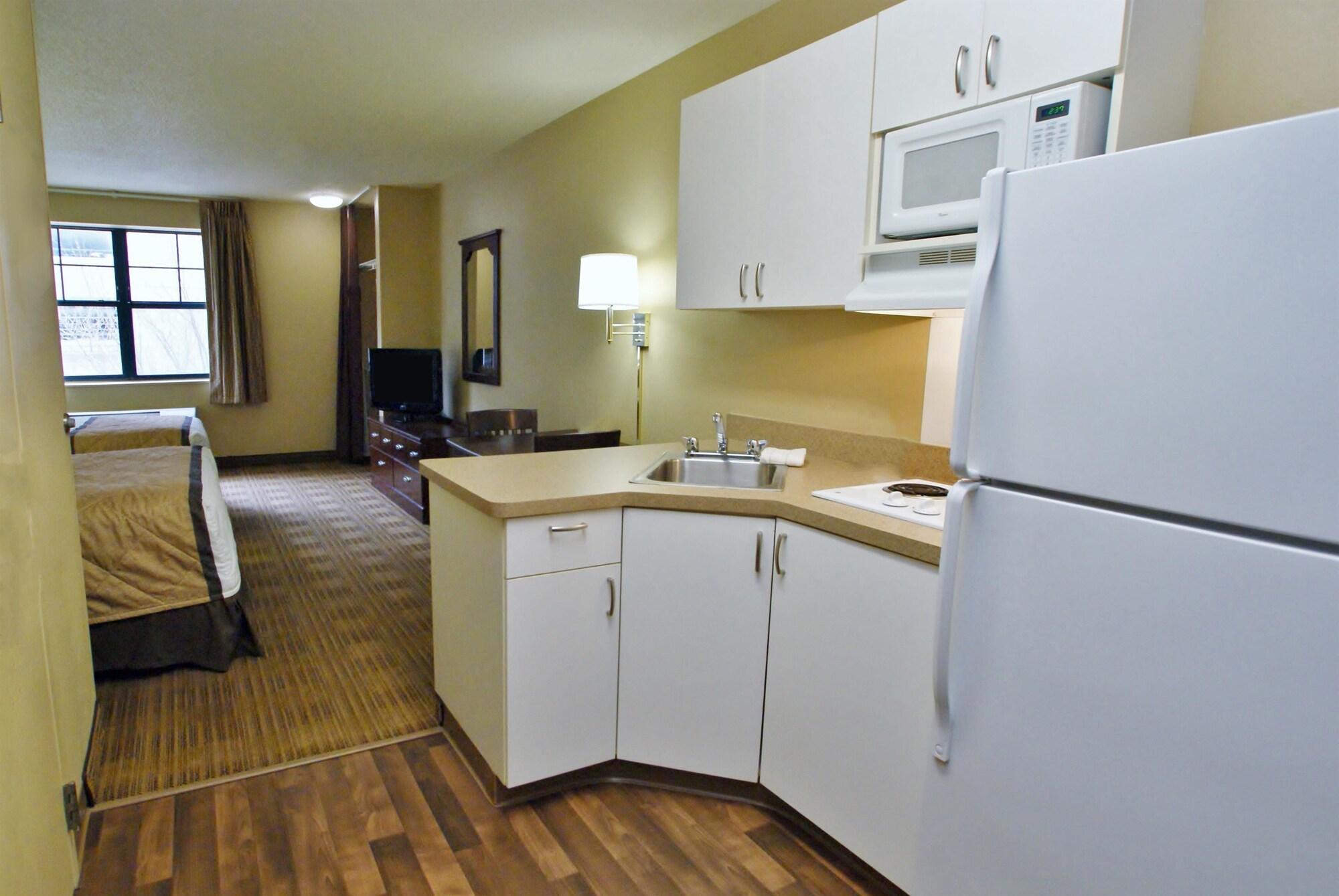 Extended Stay America Suites - Chicago - Скоки Экстерьер фото